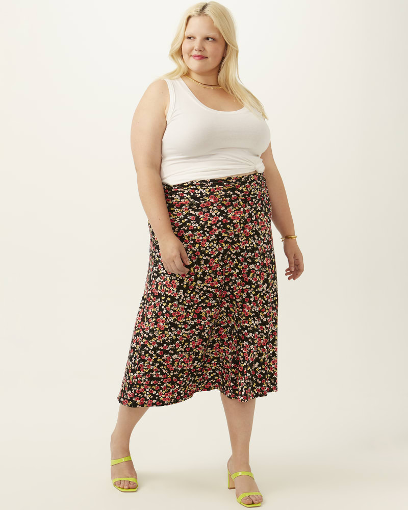 Plus size model with apple body shape wearing  by Meri Skye | Dia&Co | dia_product_style_image_id:201906
